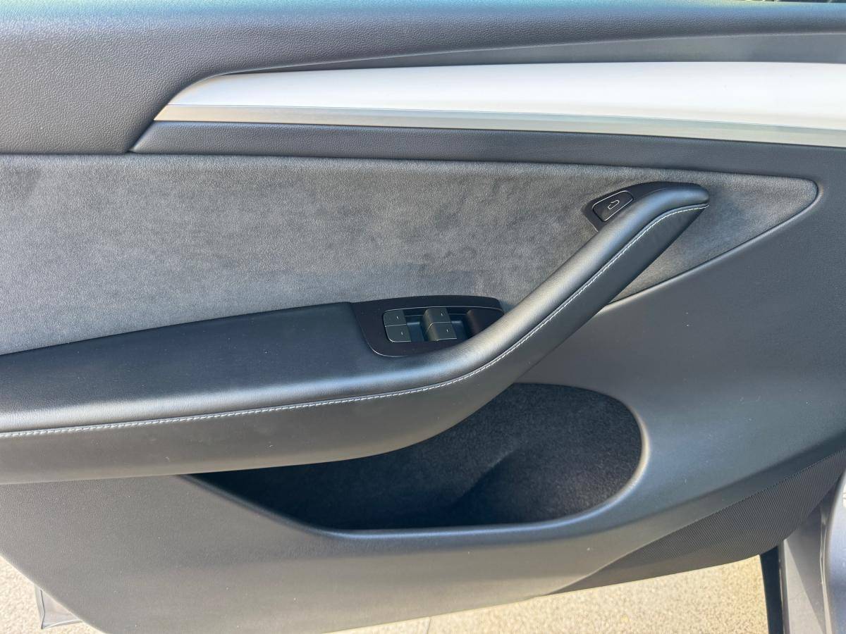 tesla-model-y-2024-eletrico-0cc