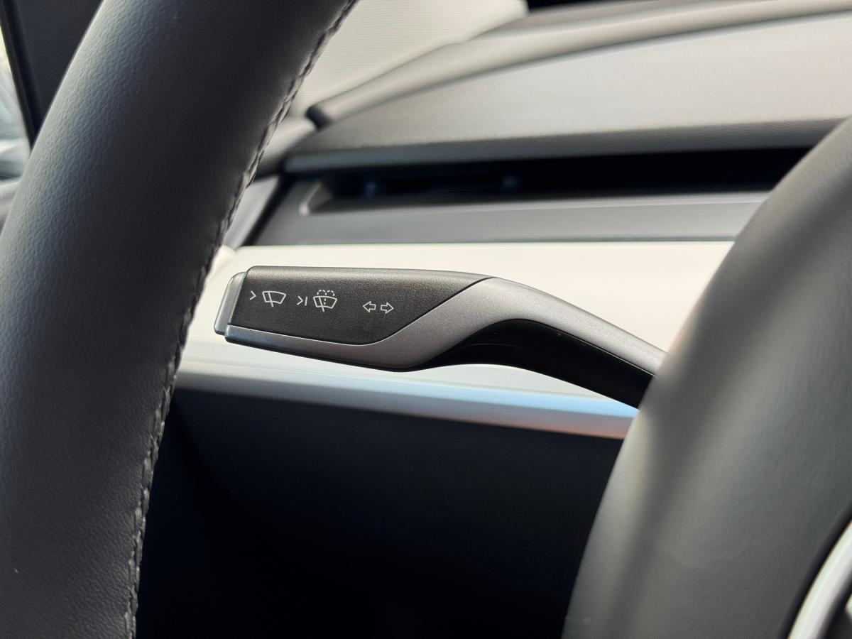 tesla-model-y-2024-eletrico-0cc