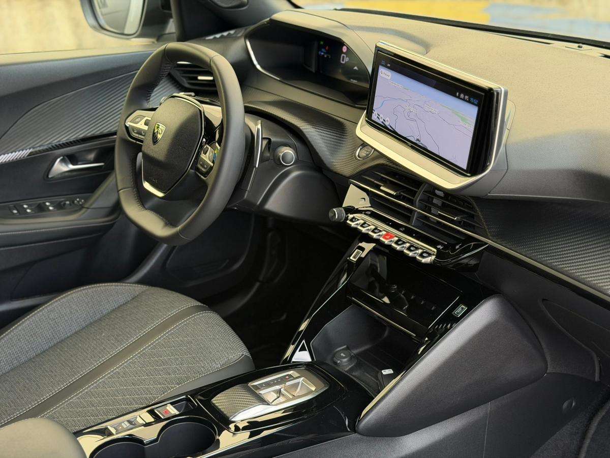peugeot-2008-2024-gasolina-1199cc