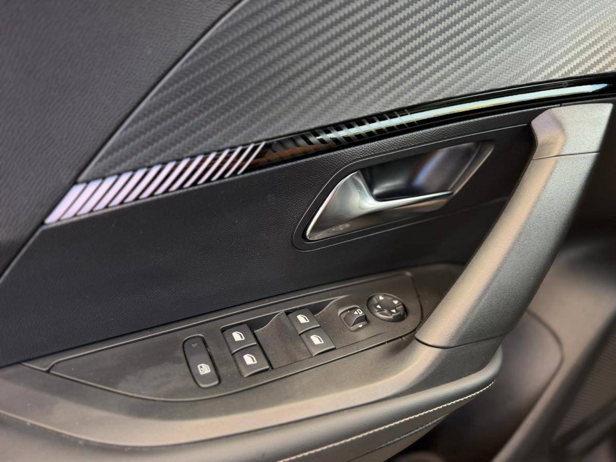 peugeot-2008-2024-gasolina-1199cc