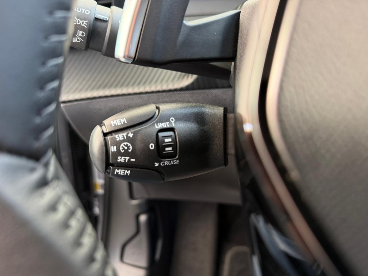 peugeot-2008-2024-gasolina-1199cc