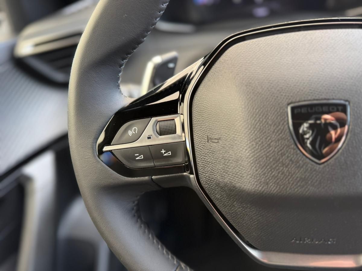 peugeot-2008-2024-gasolina-1199cc