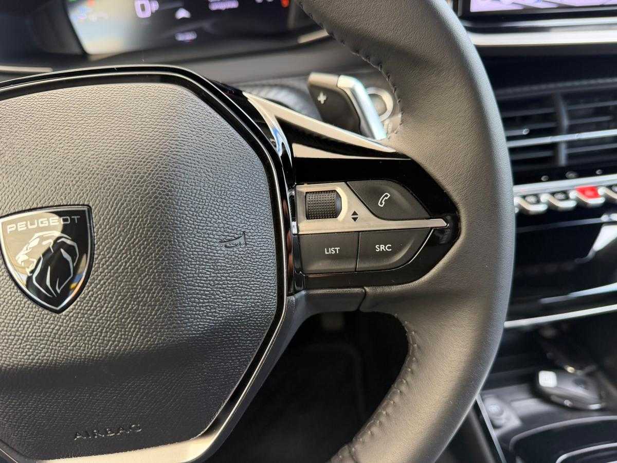 peugeot-2008-2024-gasolina-1199cc