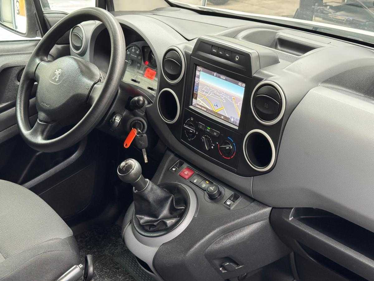 peugeot-partner-2018-diesel-1560cc