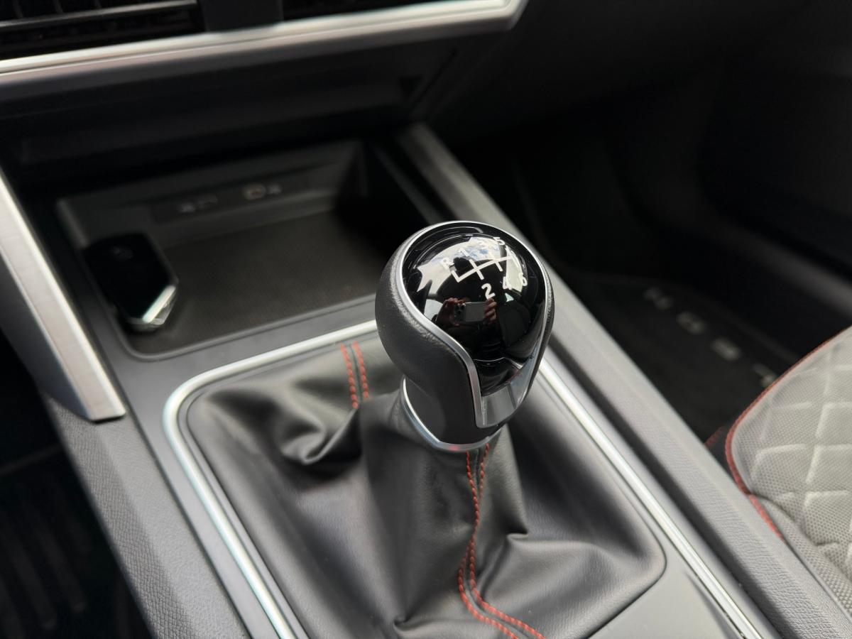 seat-leon-2022-gasolina-999cc