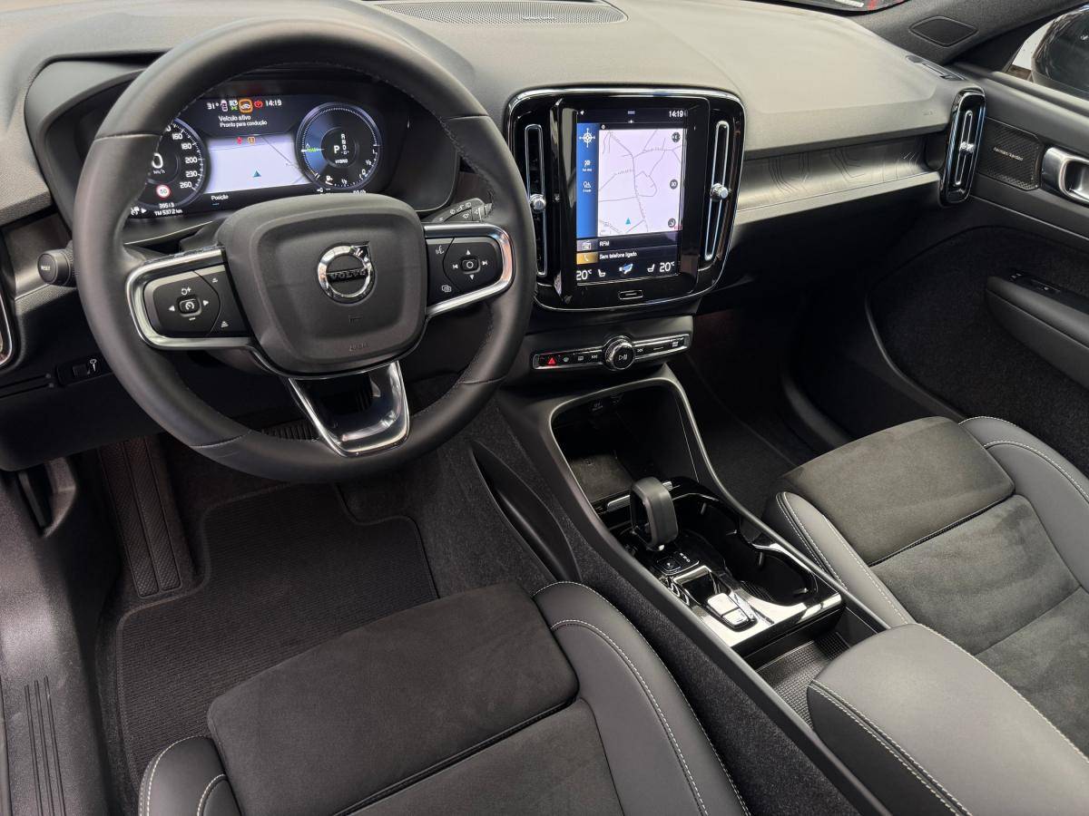 volvo-xc40-2023-hibrido-a-gasolina-1477cc
