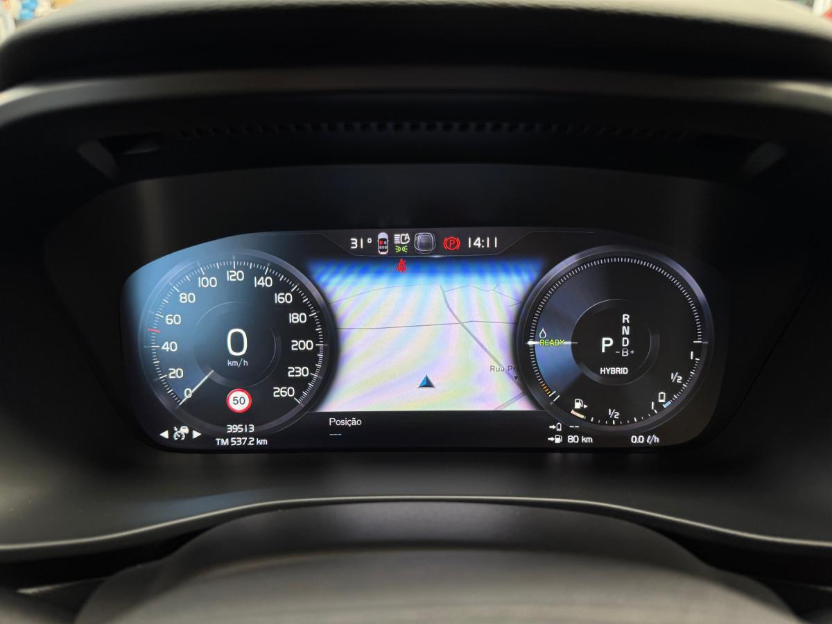 volvo-xc40-2023-hibrido-a-gasolina-1477cc