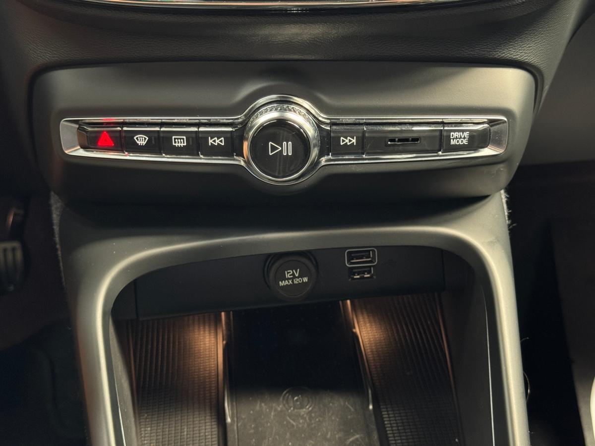 volvo-xc40-2023-hibrido-a-gasolina-1477cc