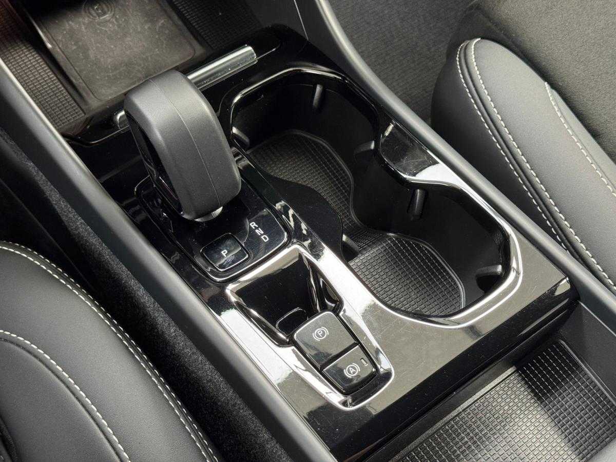 volvo-xc40-2023-hibrido-a-gasolina-1477cc