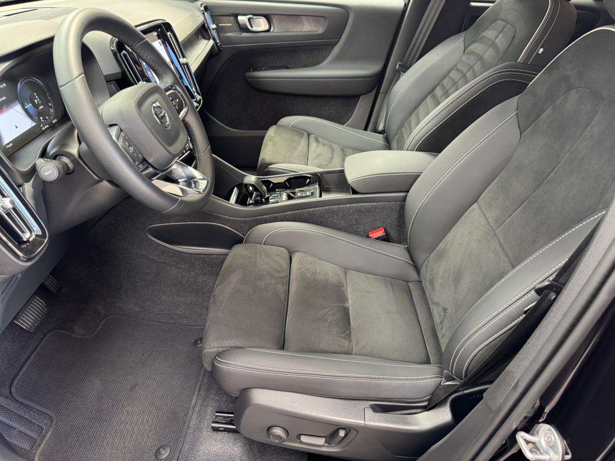 volvo-xc40-2023-hibrido-a-gasolina-1477cc