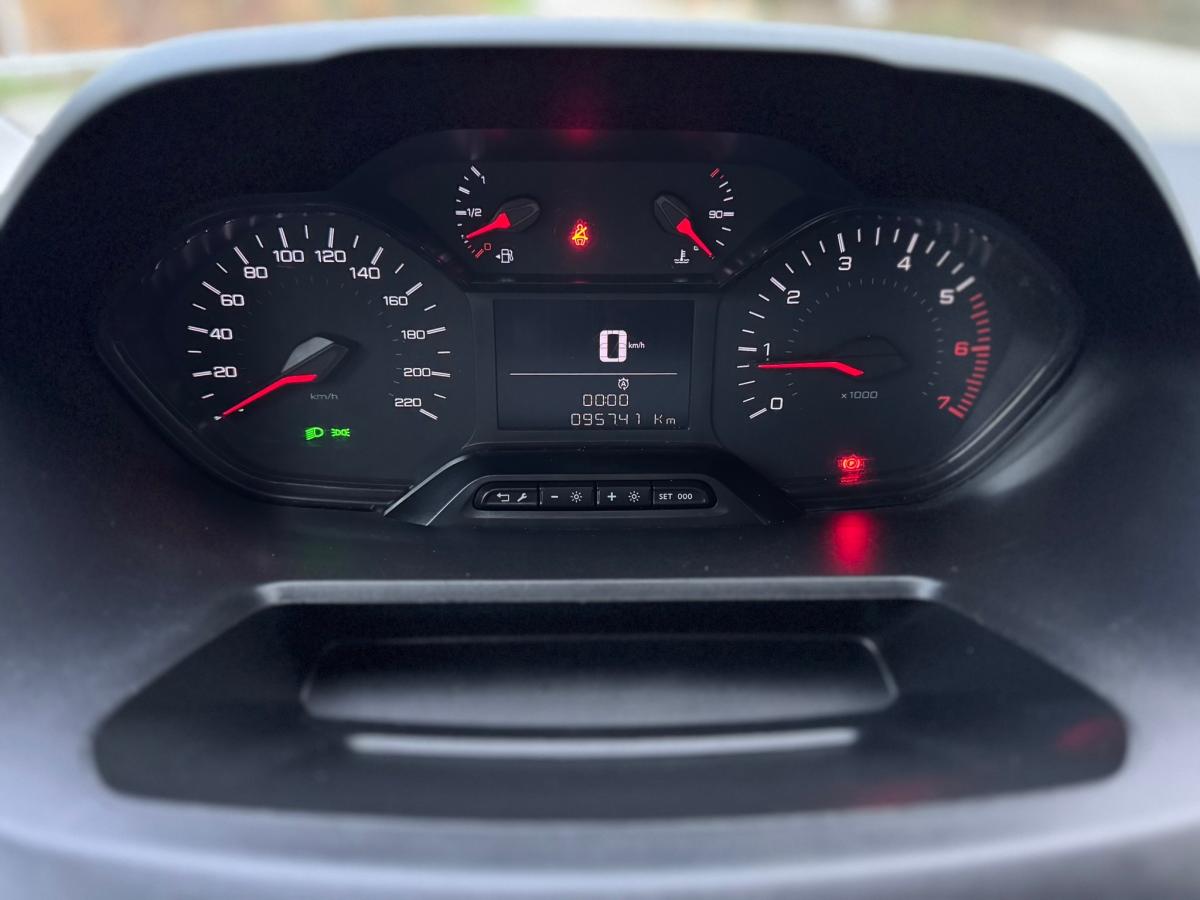 peugeot-partner-2022-diesel-1499cc