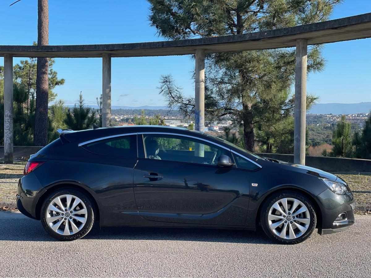 opel-astra-gtc-2011-diesel-1956cc