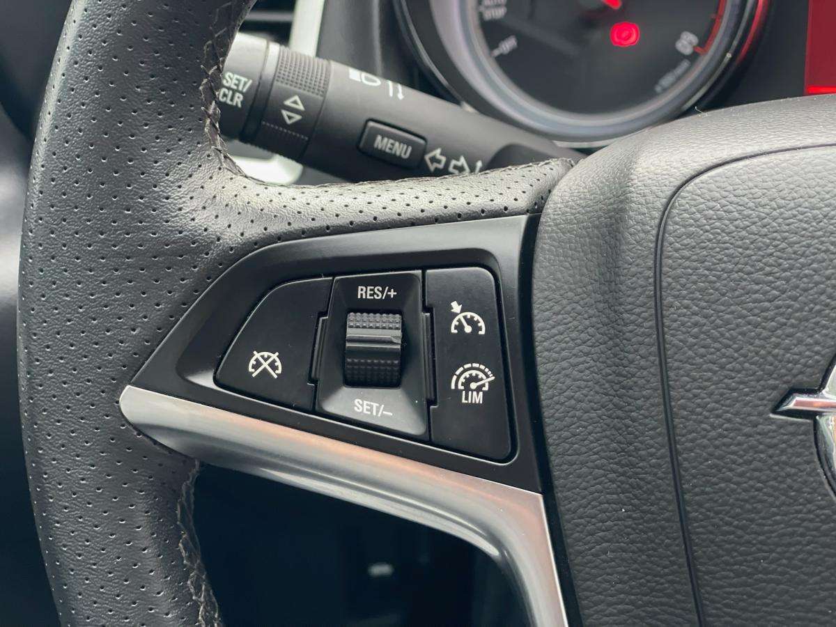 opel-astra-gtc-2011-diesel-1956cc