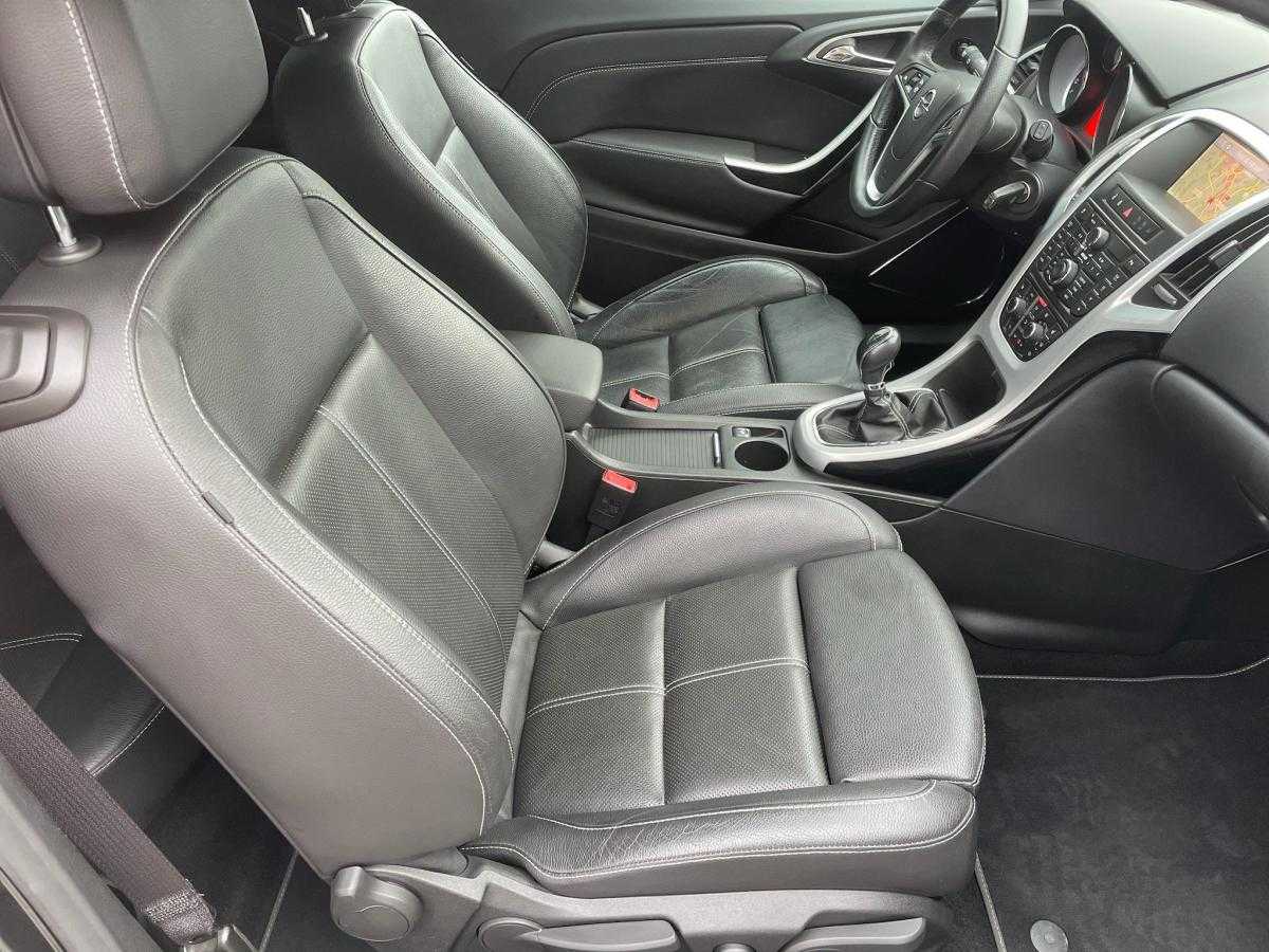 opel-astra-gtc-2011-diesel-1956cc