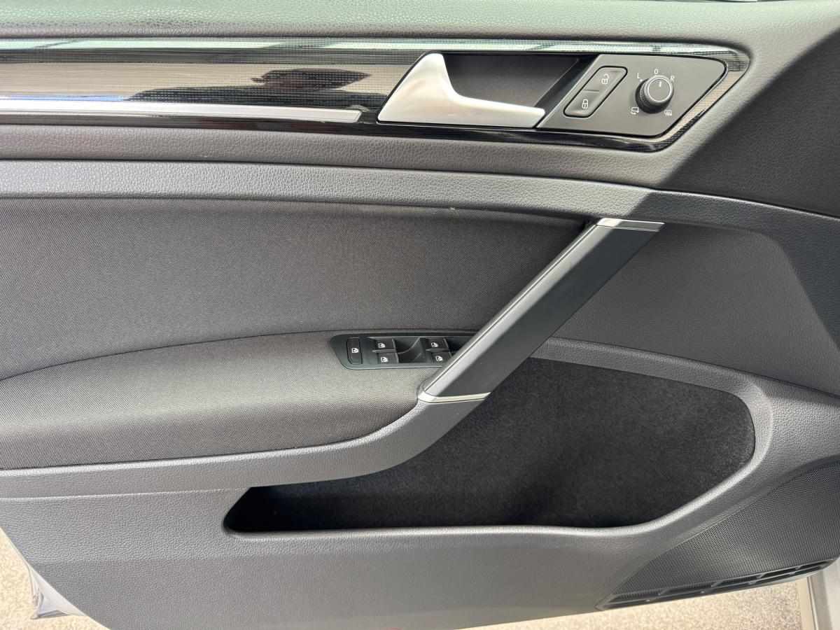 volkswagen-golf-2017-diesel-1598cc