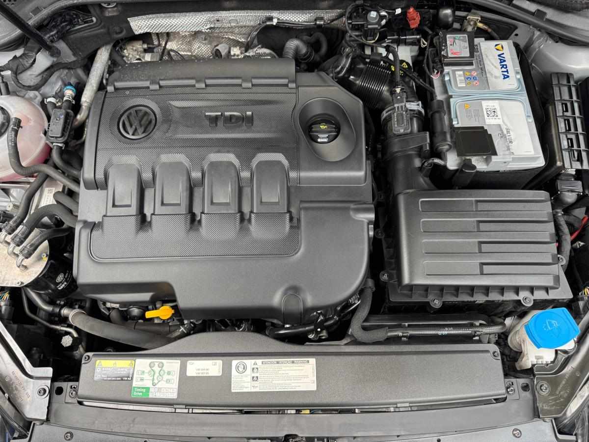 volkswagen-golf-2017-diesel-1598cc