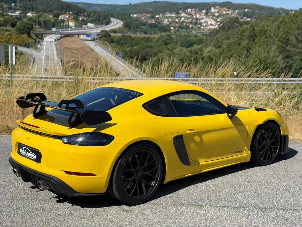 porsche-718-2023-gasolina-3996cc