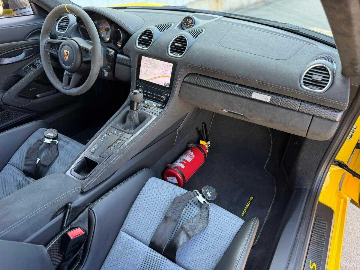 porsche-718-2023-gasolina-3996cc