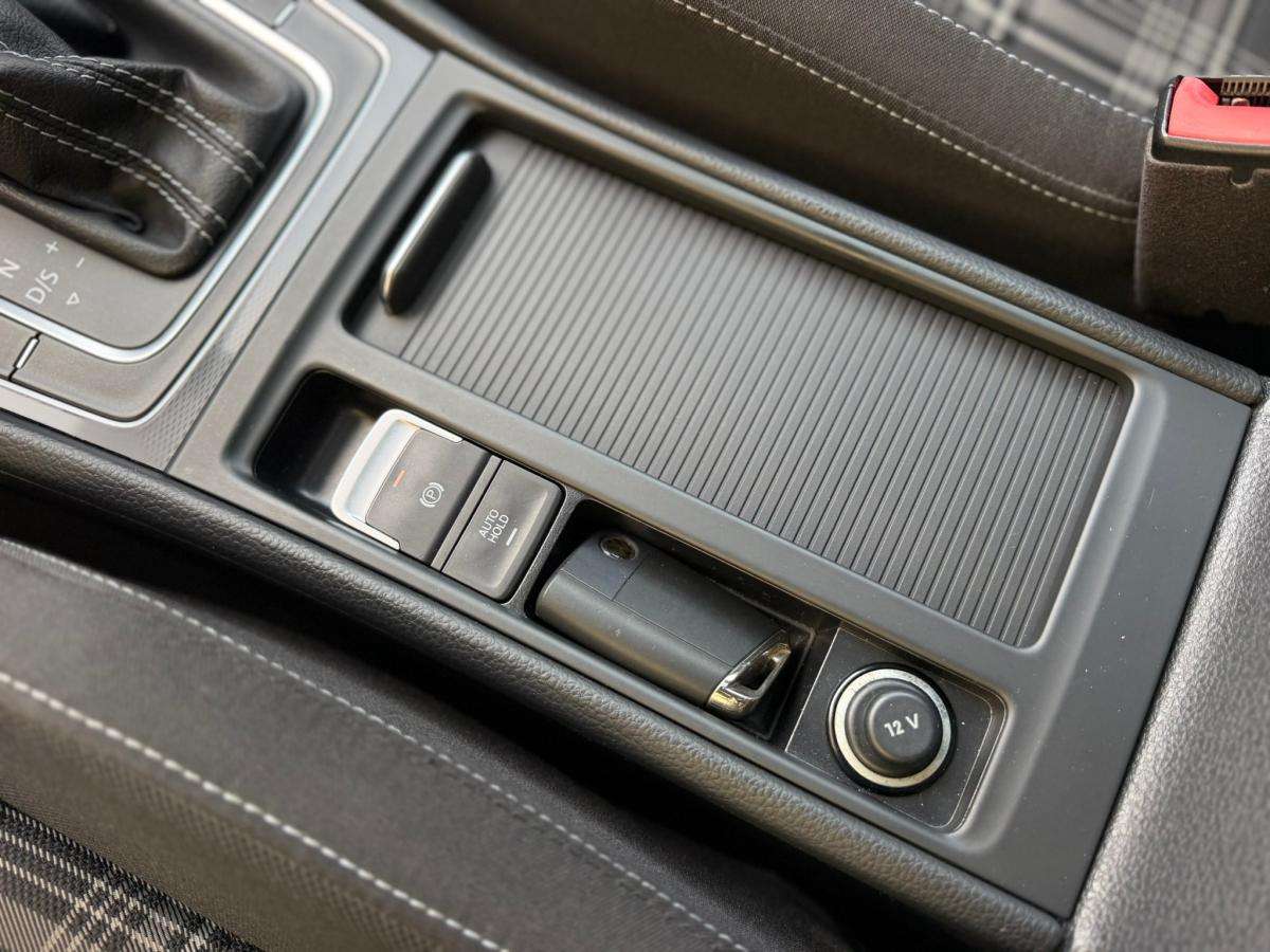 volkswagen-golf-2015-diesel-1968cc
