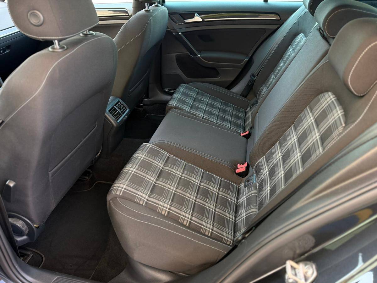 volkswagen-golf-2015-diesel-1968cc