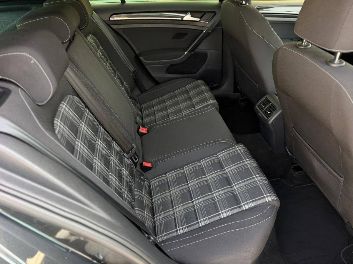 volkswagen-golf-2015-diesel-1968cc