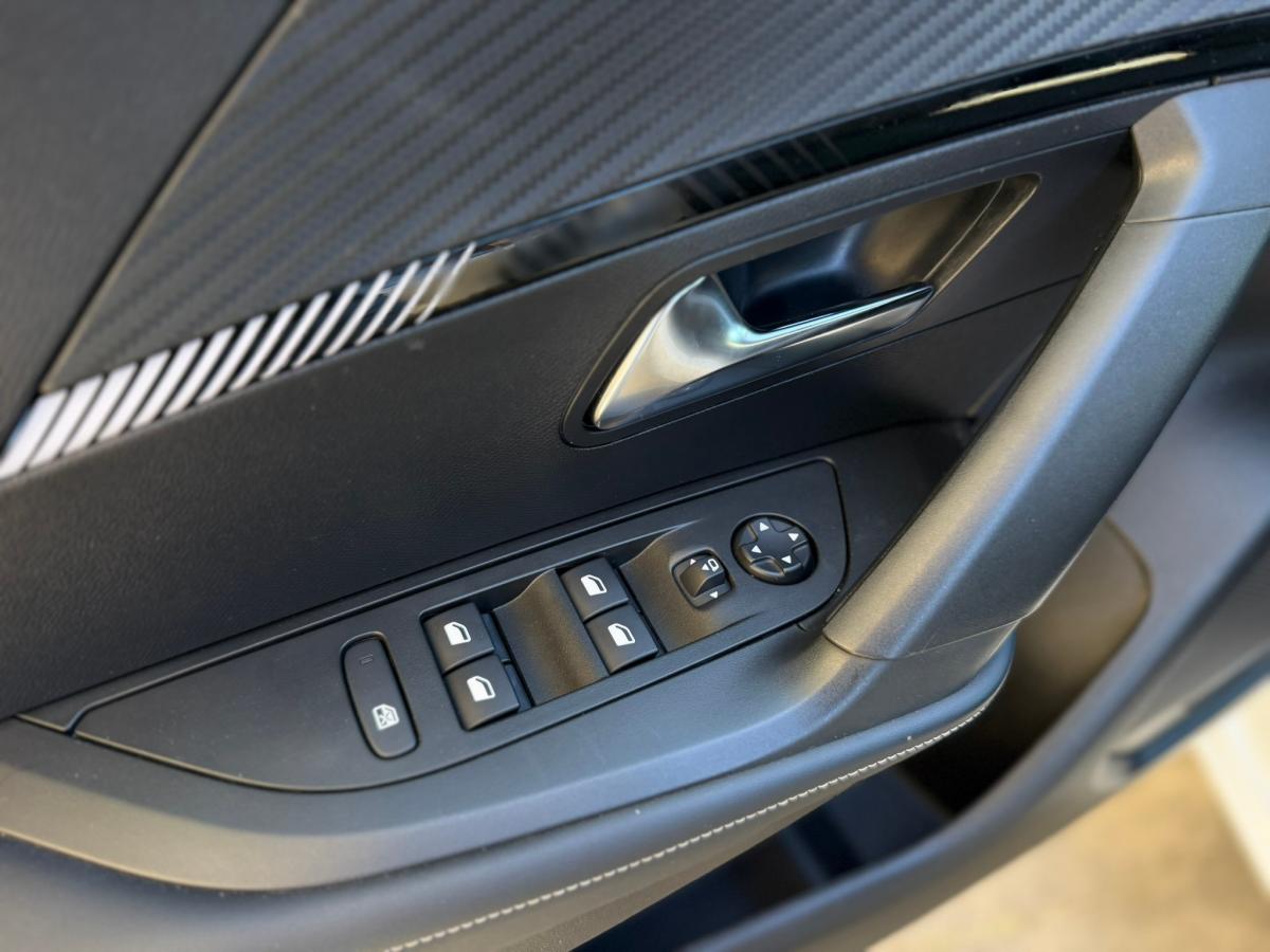 peugeot-2008-2021-gasolina-1199cc