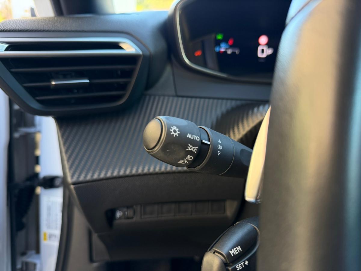 peugeot-2008-2021-gasolina-1199cc