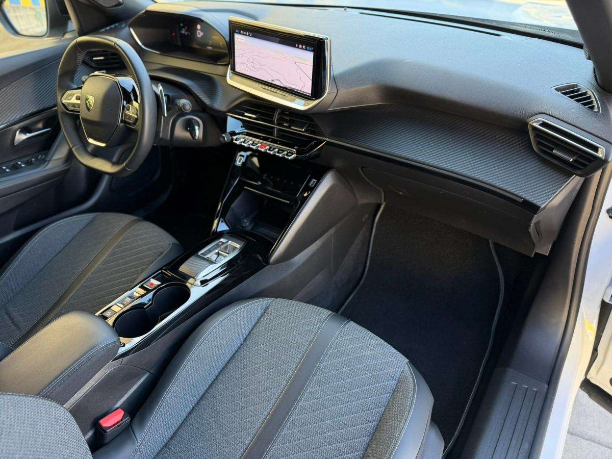 peugeot-2008-2021-gasolina-1199cc