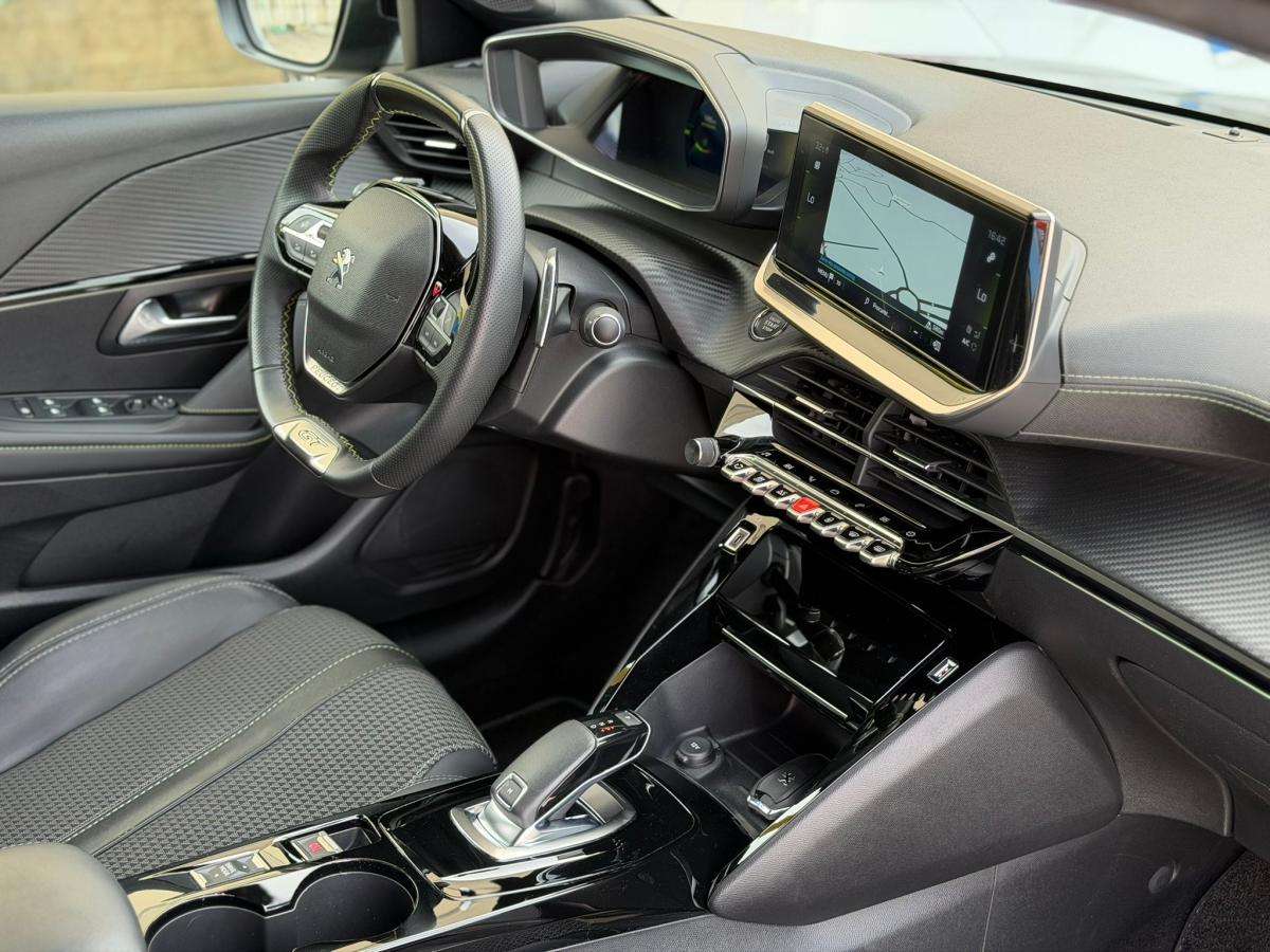 peugeot-208-2022-gasolina-1199cc