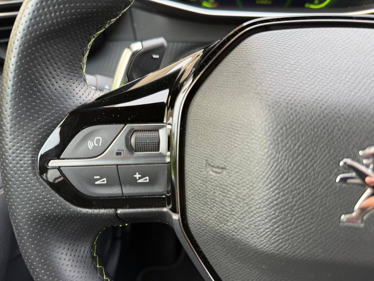 peugeot-208-2022-gasolina-1199cc