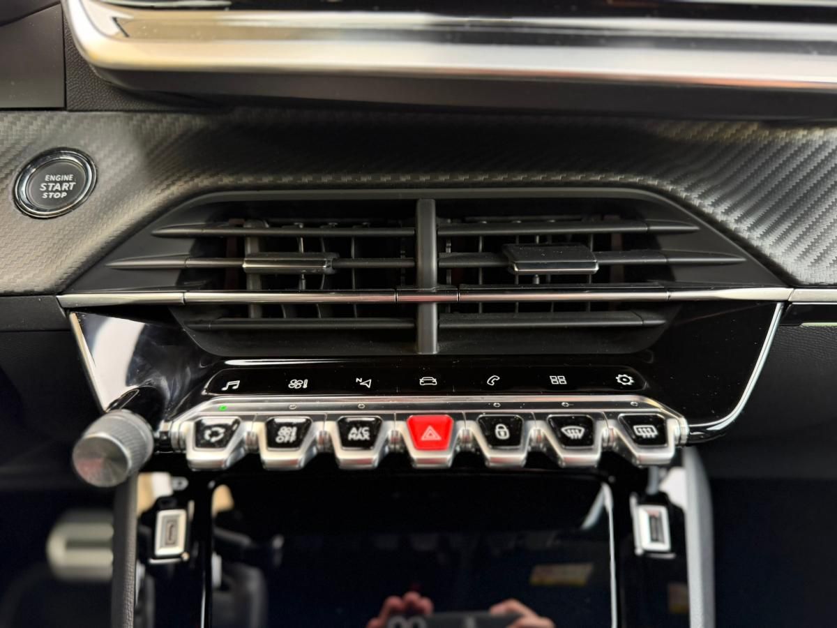 peugeot-208-2022-gasolina-1199cc