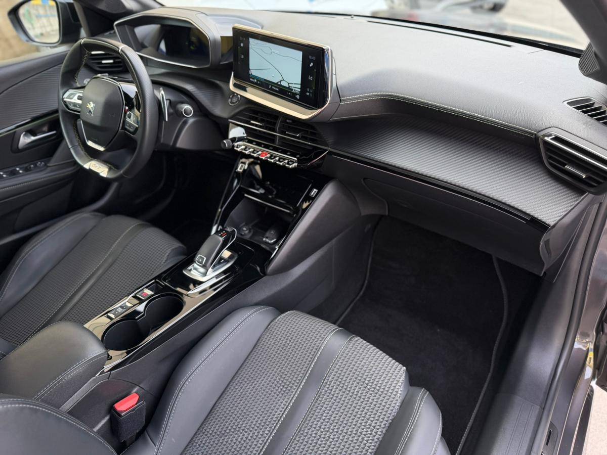 peugeot-208-2022-gasolina-1199cc