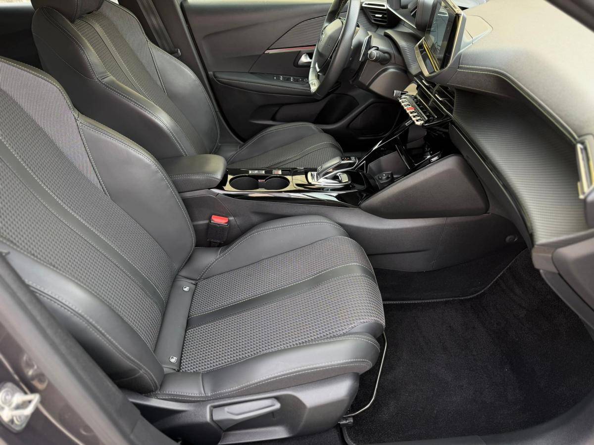 peugeot-208-2022-gasolina-1199cc