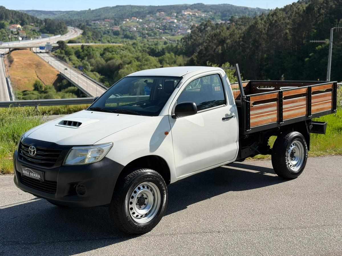 toyota-hilux-2015-diesel-2494cc