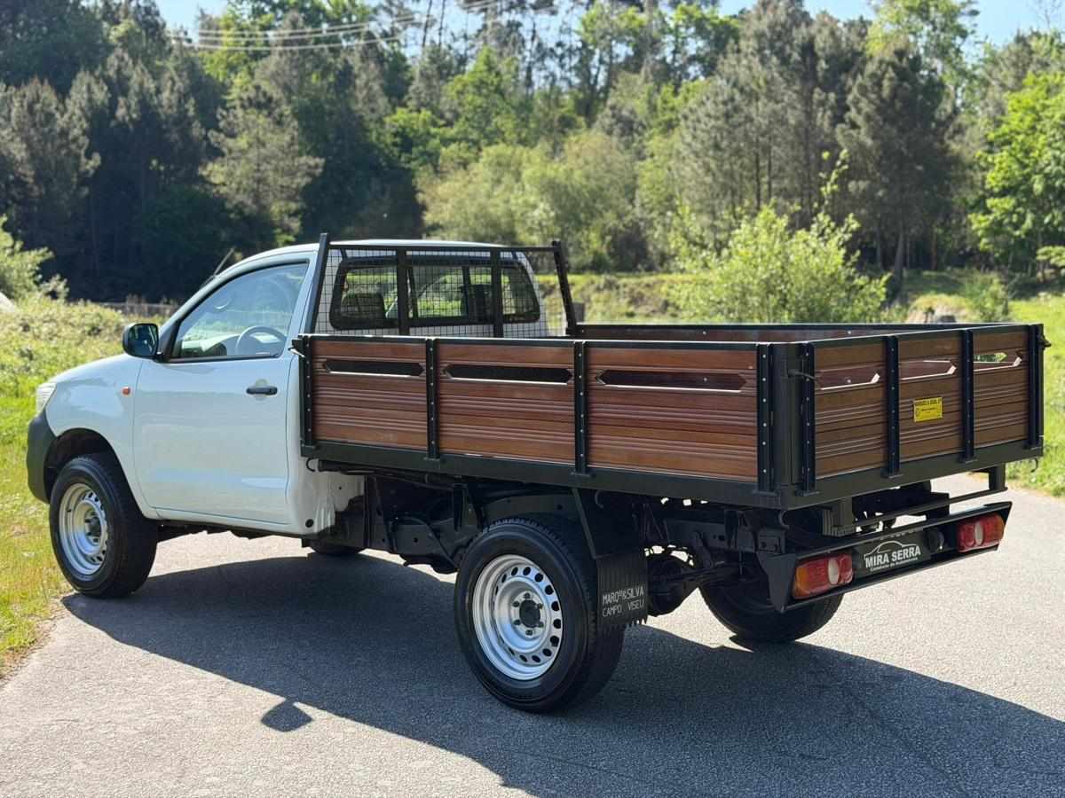toyota-hilux-2015-diesel-2494cc