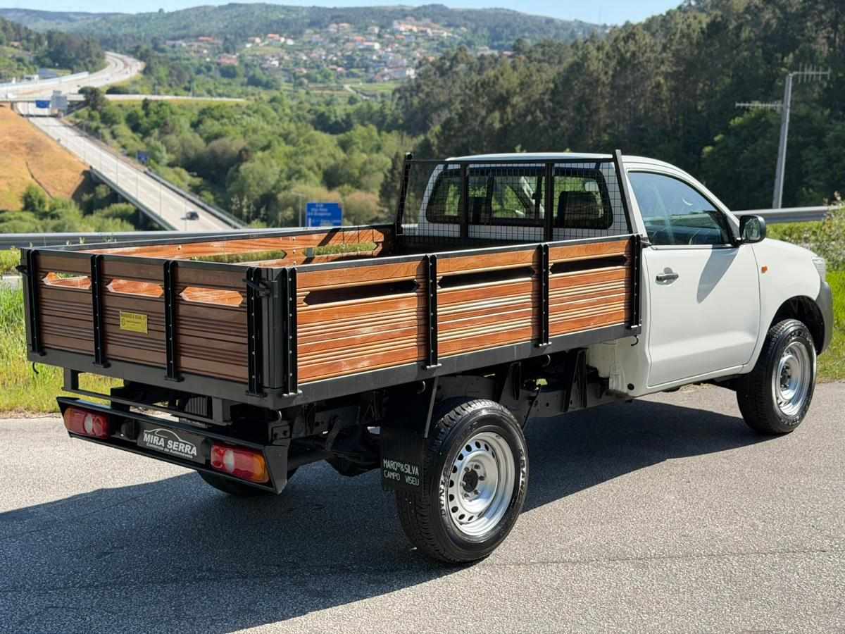 toyota-hilux-2015-diesel-2494cc