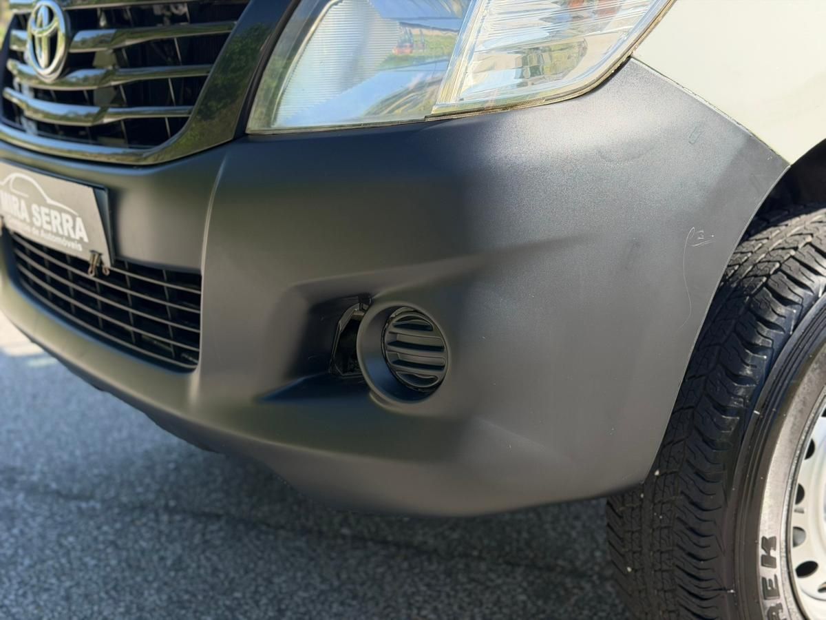 toyota-hilux-2015-diesel-2494cc