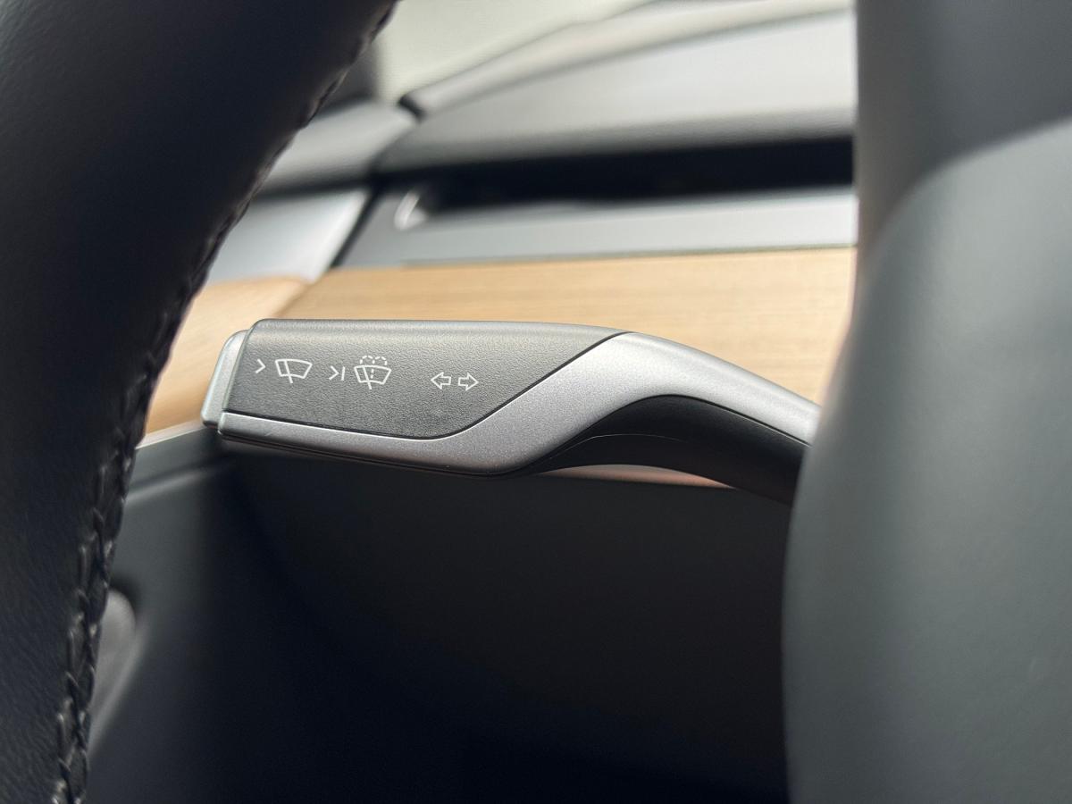 tesla-model-y-2024-eletrico-0cc
