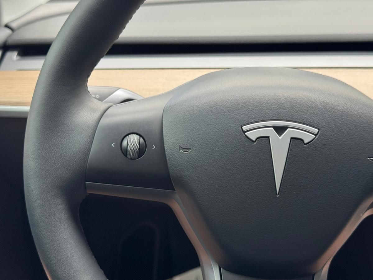 tesla-model-y-2024-eletrico-0cc