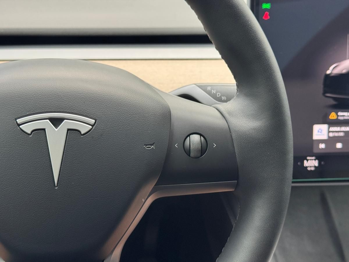 tesla-model-y-2024-eletrico-0cc
