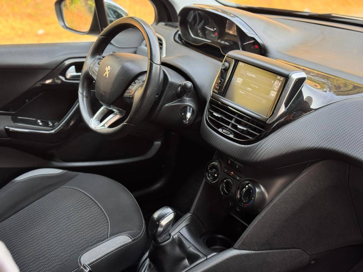 peugeot-208-2019-gasolina-1199cc