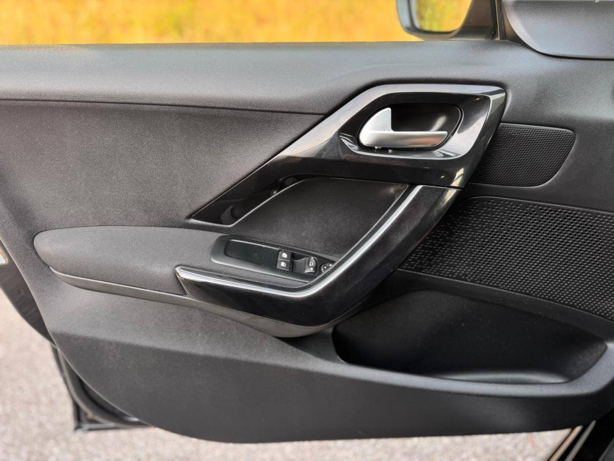 peugeot-208-2019-gasolina-1199cc