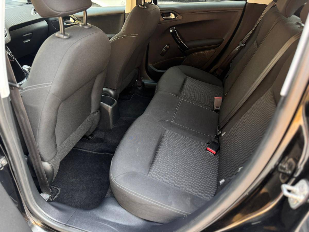 peugeot-208-2019-gasolina-1199cc
