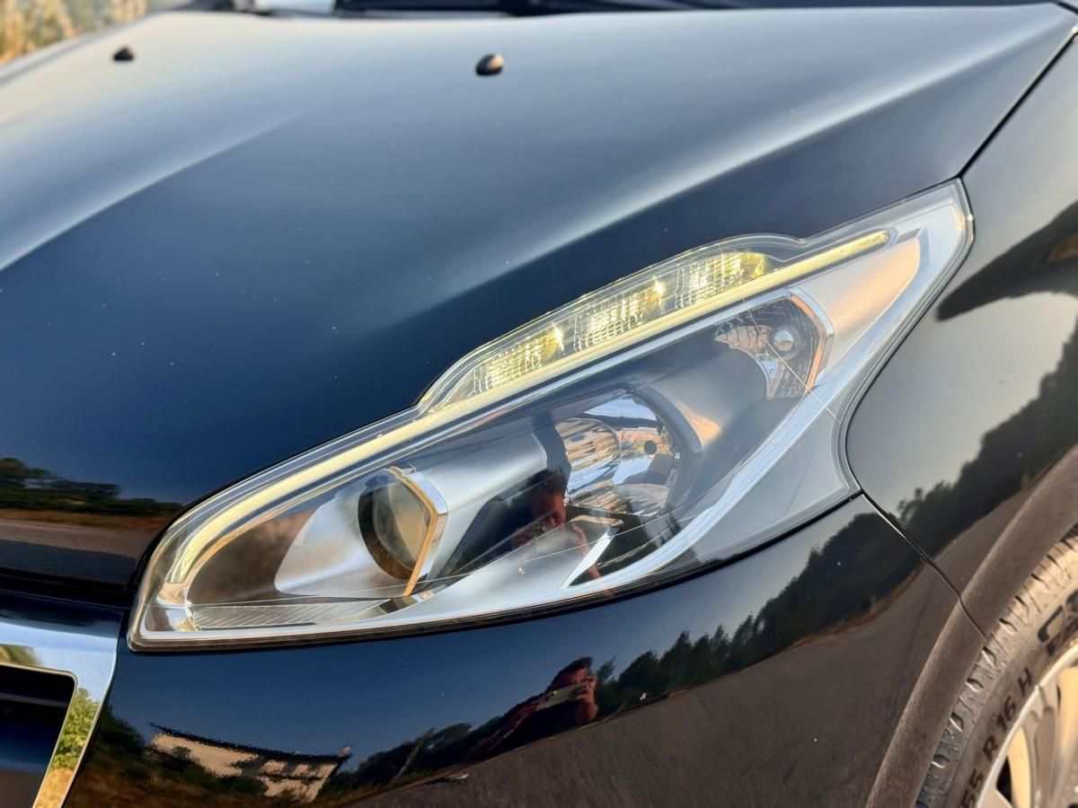 peugeot-208-2019-gasolina-1199cc