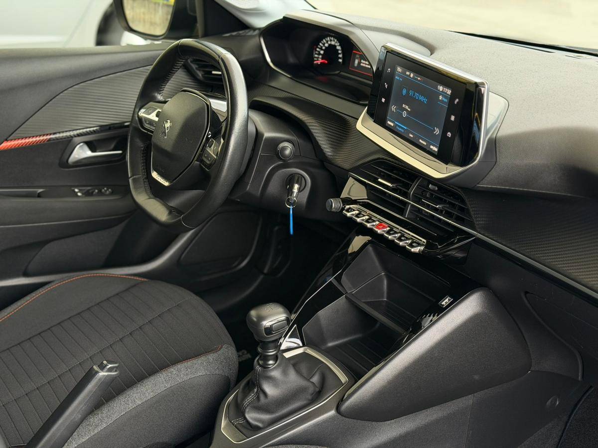 peugeot-208-2020-gasolina-1199cc