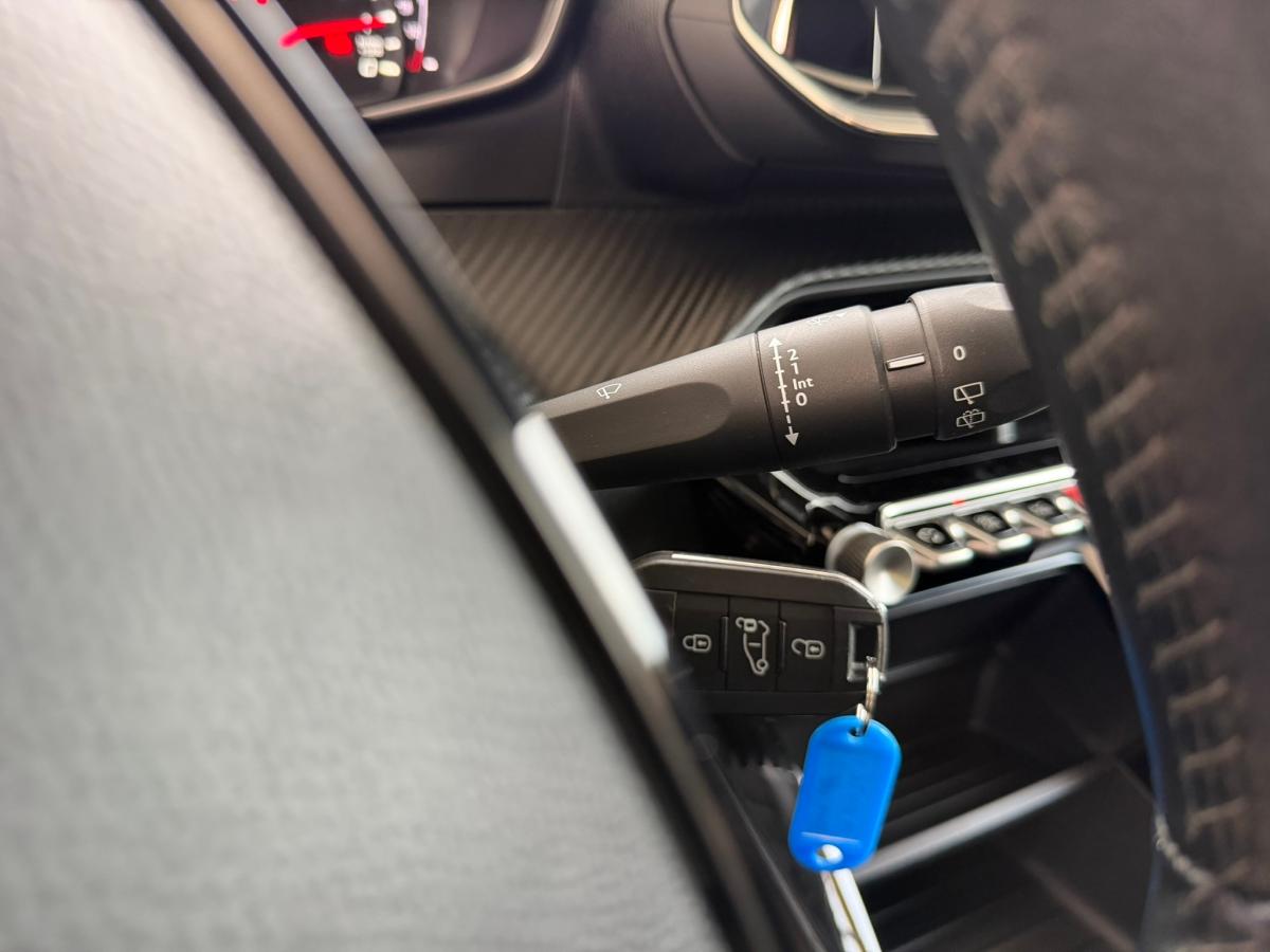 peugeot-208-2020-gasolina-1199cc