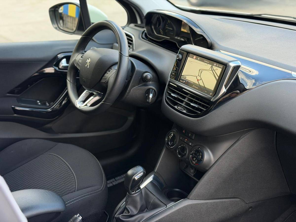 peugeot-208-2019-gasolina-1199cc