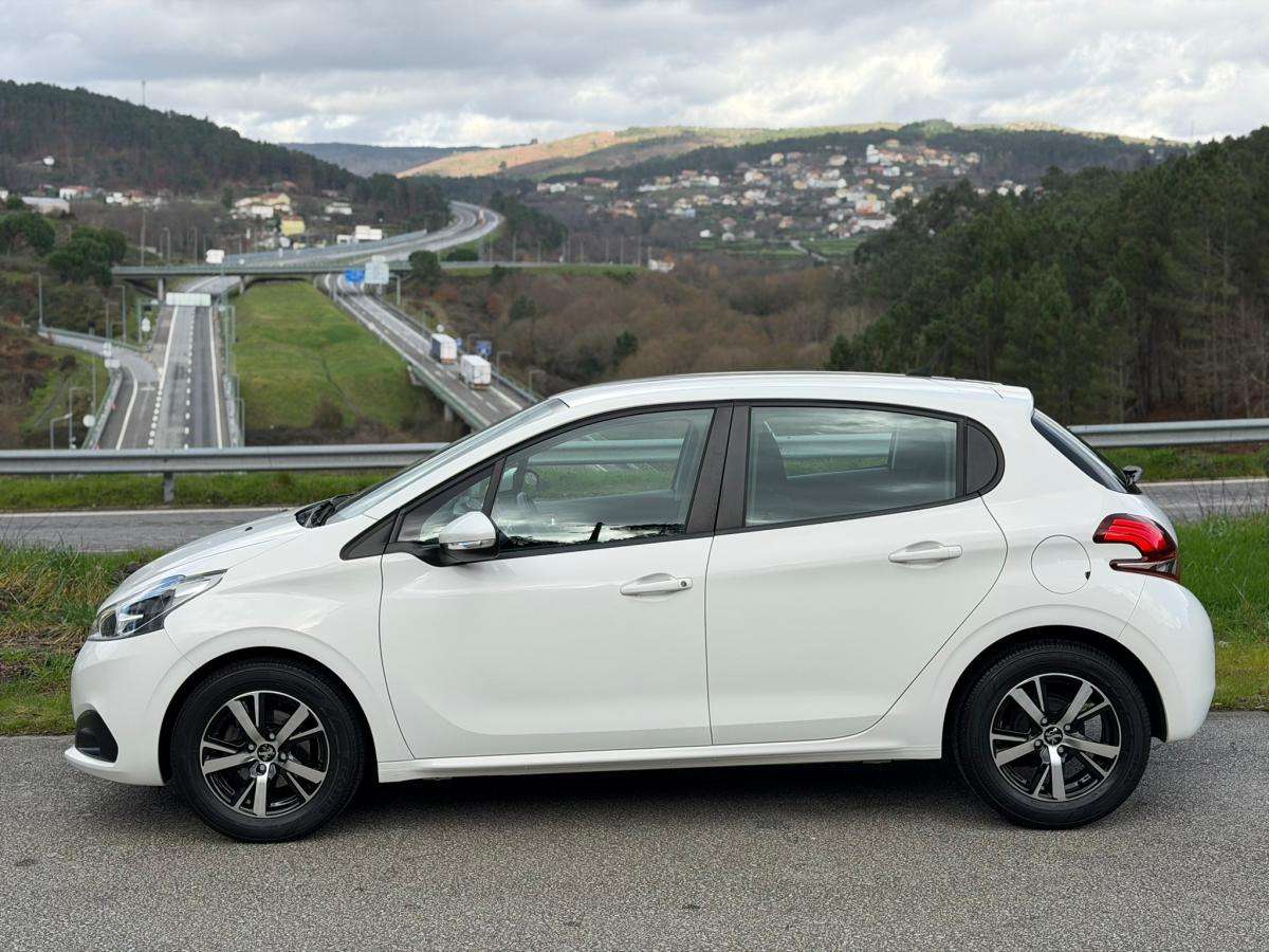 peugeot-208-2019-gasolina-1199cc