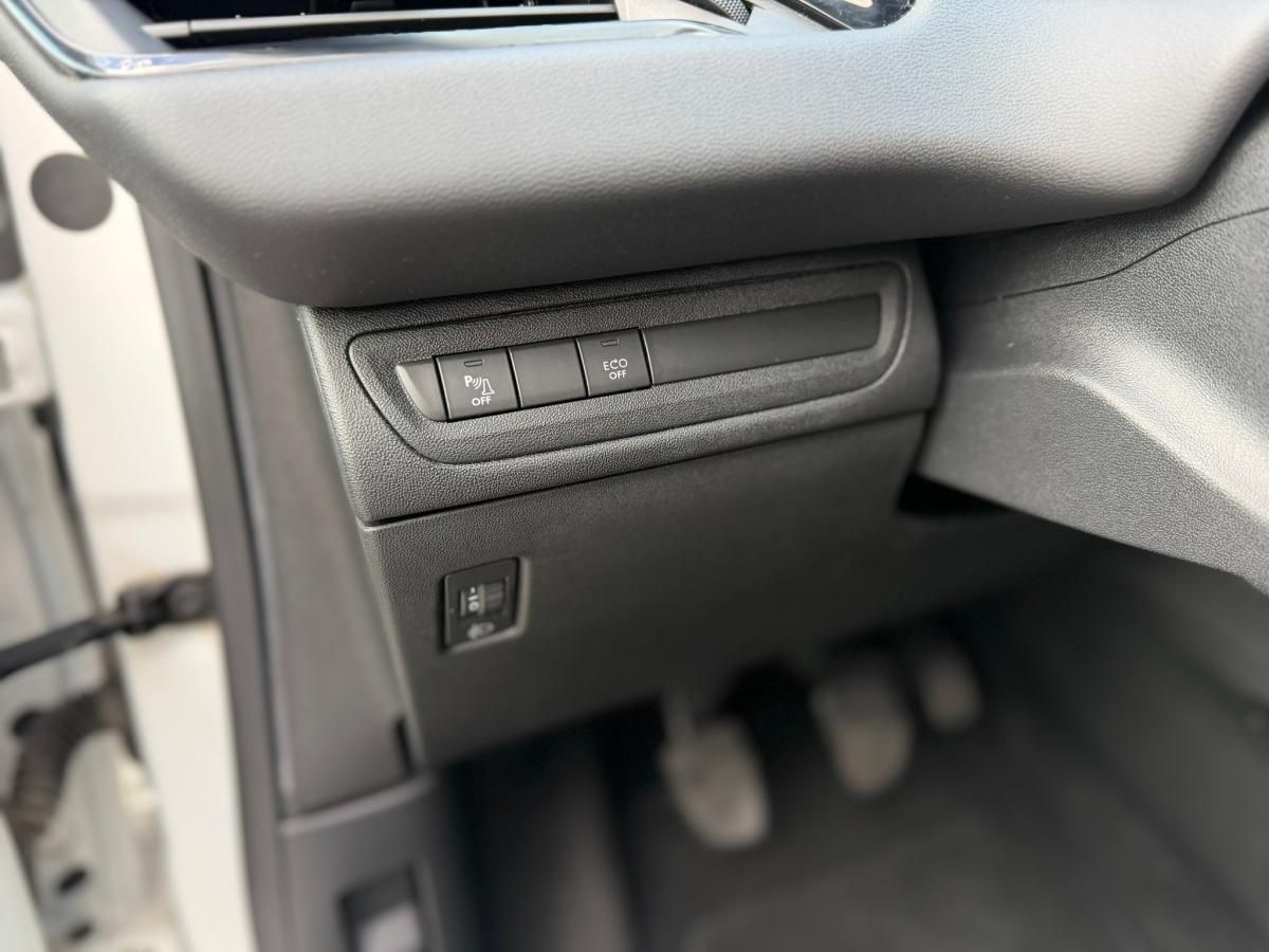 peugeot-208-2019-gasolina-1199cc