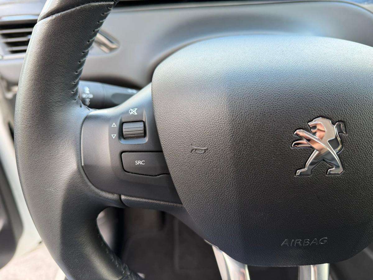 peugeot-208-2019-gasolina-1199cc